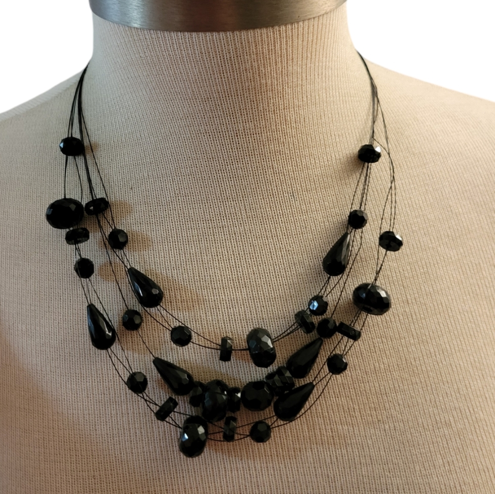 Floating Beaded Layered Necklace Black